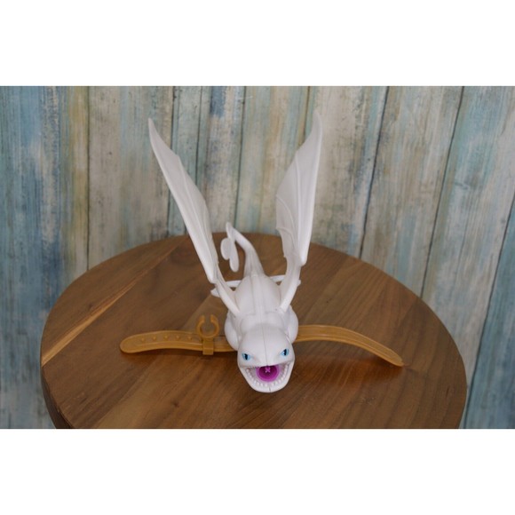 How To Train Your Dragon Lightfury Wrist Launcher Dart Gun DreamWorks - Picture 3 of 9